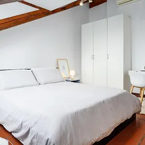 https://duomo-pt-romana-bocconi-top-floor-apartment.it-lombardy.com