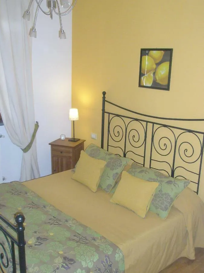 Frühstückspension B&B La Rondine Tra Pisa E Lucca San Giuliano Terme Italien